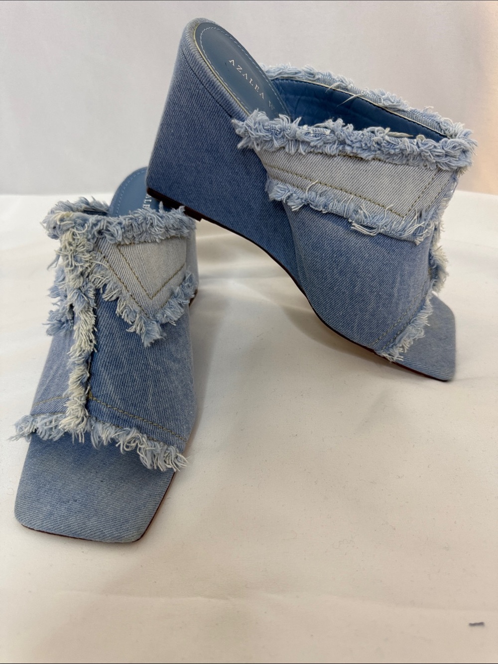 Azalea Wang Light Blue Denim Fringed Mule Sandals size 10
